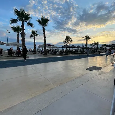 Seaview Newapt 10mbalcony Апартаменты